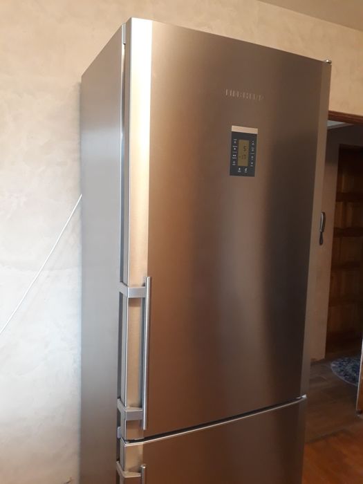Холодильник Liebherr CBNPes 5156. Виготовлений в Австрії