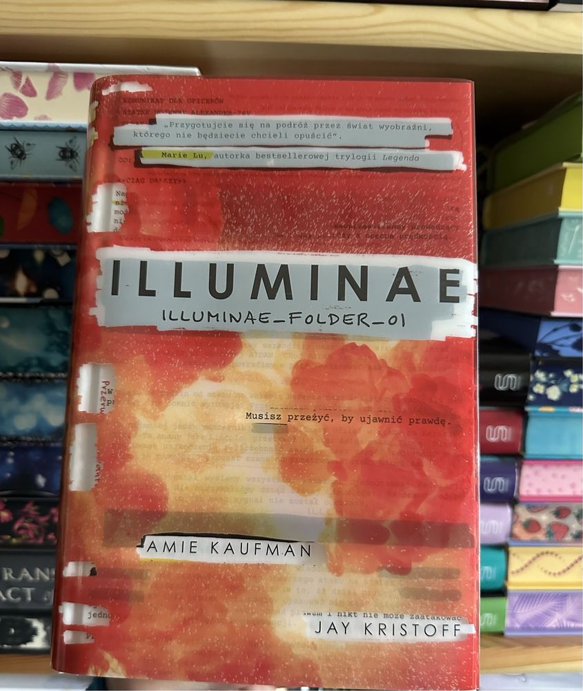 Illuminae książka Amie Kaufman, Jay Kristoff