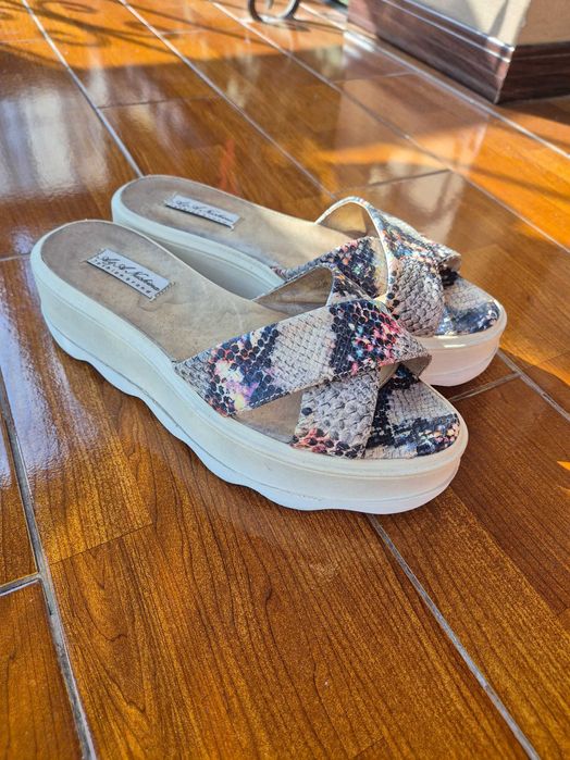 Шльопанці Сандалі босоніжки nushina р.39- 40 сабо estro босоножки