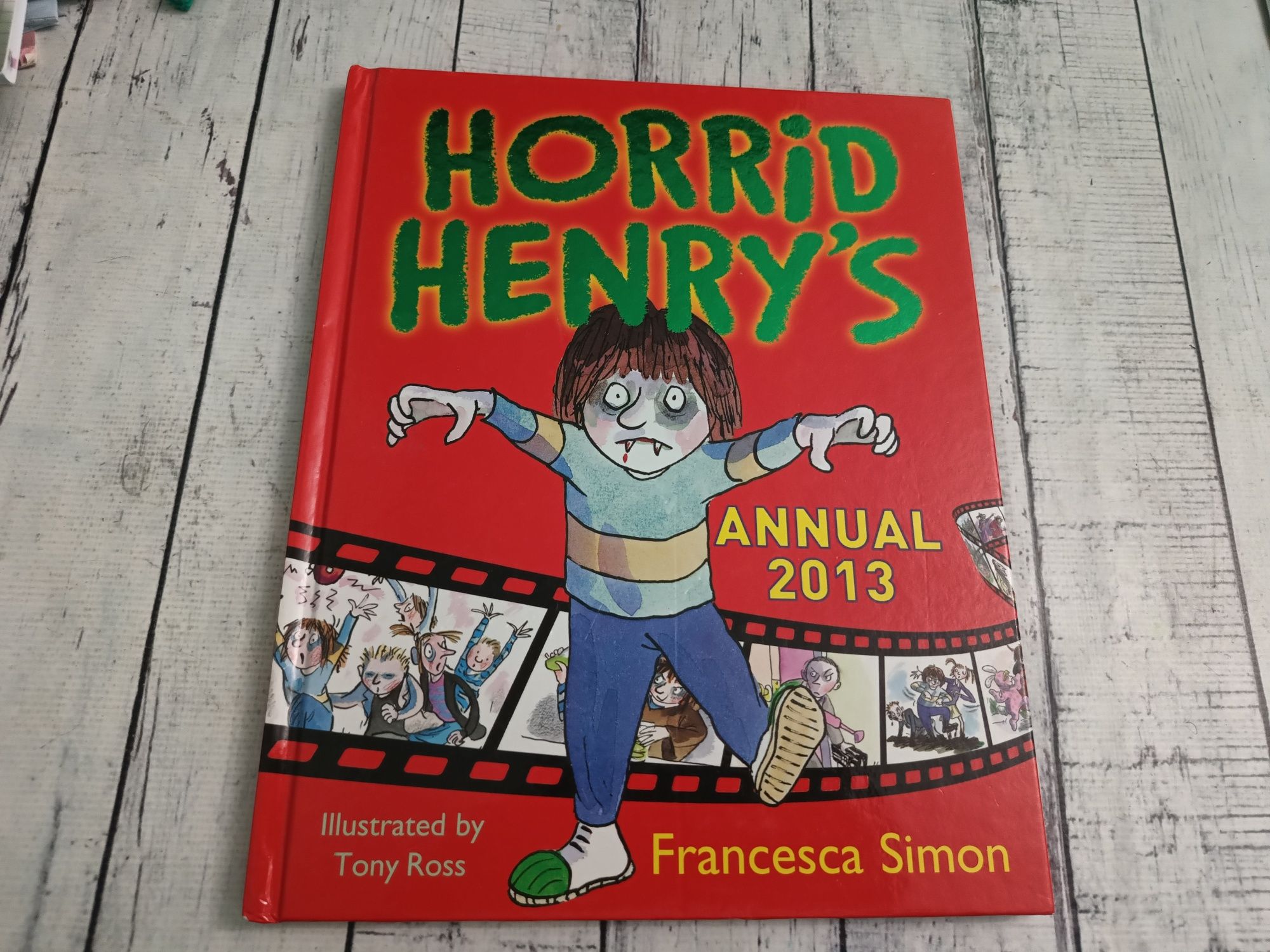Дитяча книга англійською Horrid Henry's Annual 2013 Francesca Simon