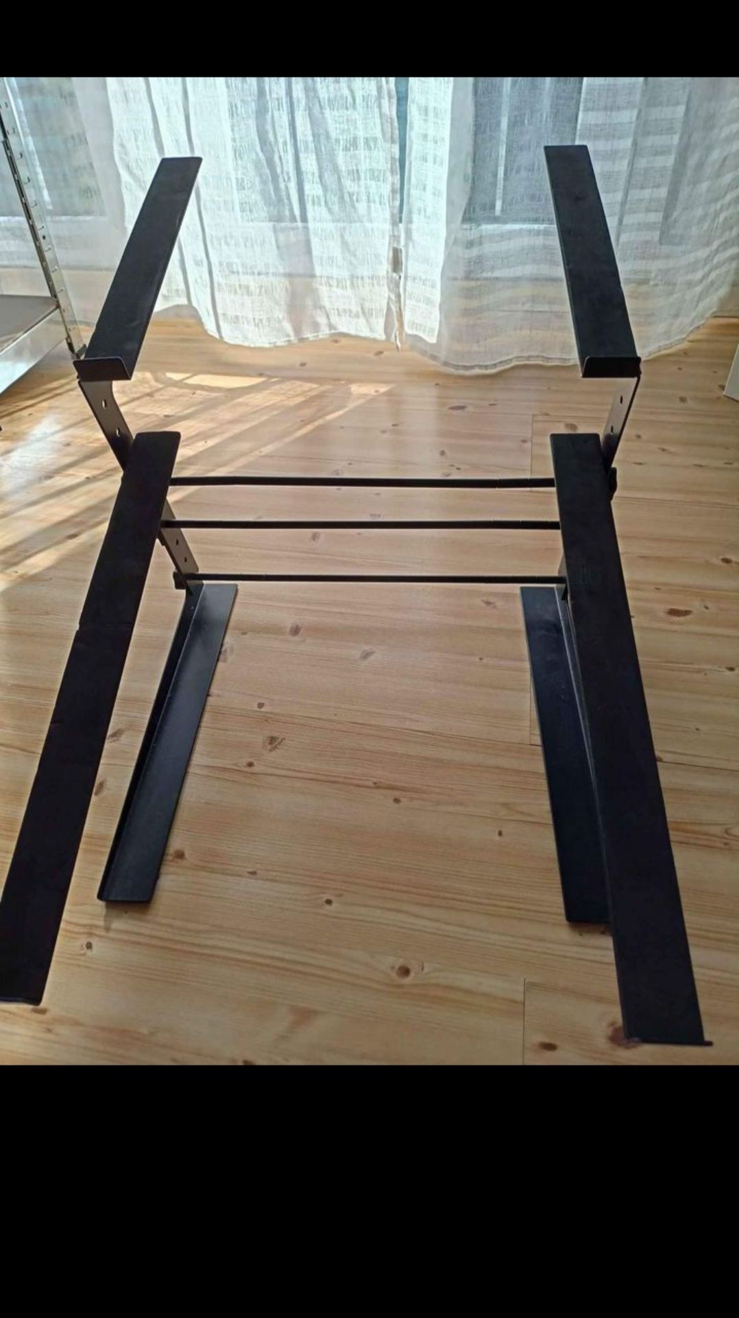 Sprzedam stojak pod laptopa