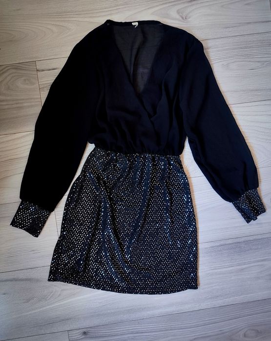 Piękna nowa błyszcząca sukienka XS