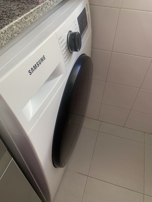 Máquina de Lavar e Secar Roupa Samsung