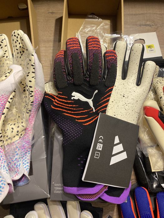 Вратарские перчатки 9,10