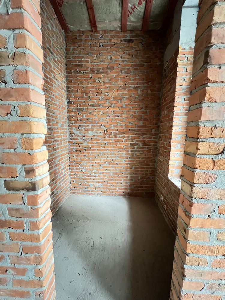 Унікальний будинок у лісі біля ЖК Desna Residence