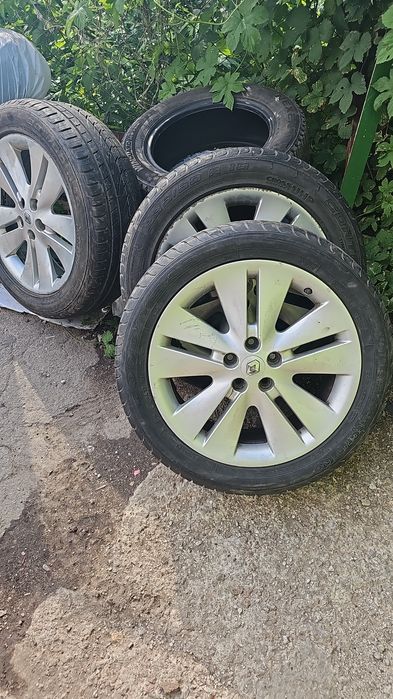 Продам резину з дисками R18