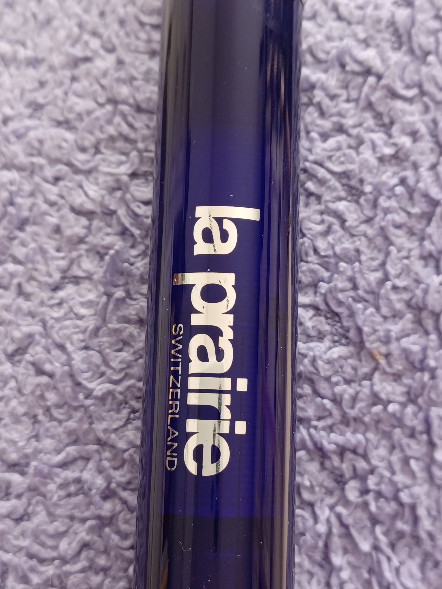 Korektor la prairie jak nowy