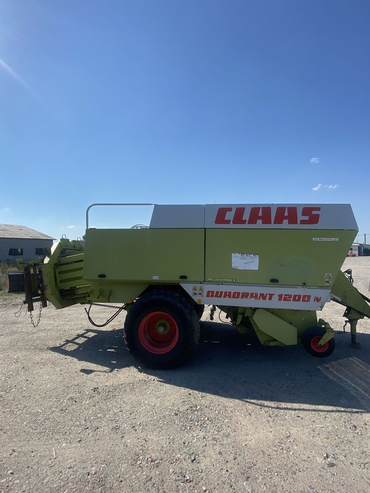 Прес-підборщик Claas Quadrant 1200