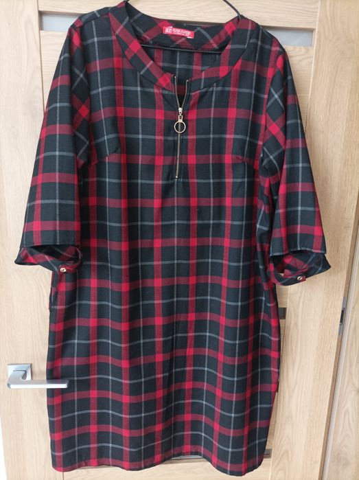 Sukienka w kratkę 42