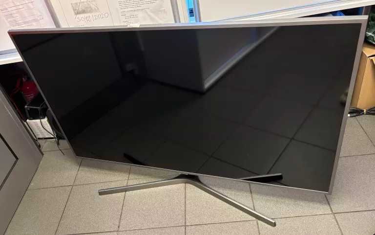 Telewizor SAMSUNG UE55NU7462U - uszkodzony