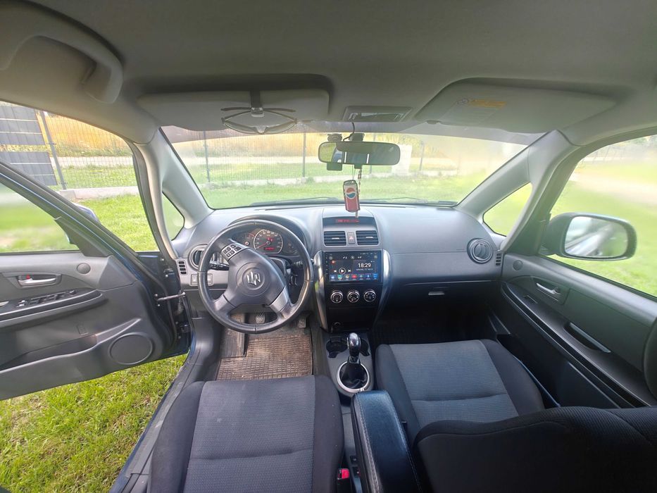 Suzuki SX4 1.6 + LPG | 2009 |