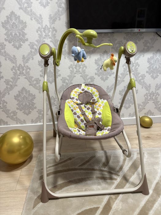 Дитяча гойдалка з народження
