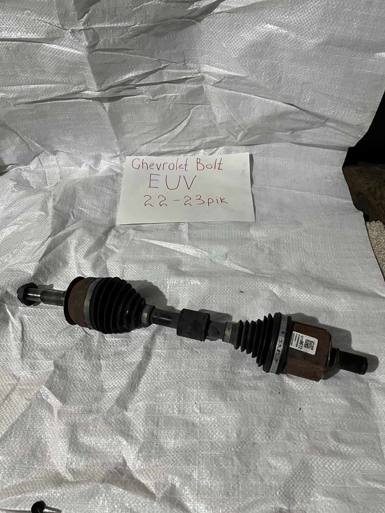 Bolt euv 22рік піввісь привод лівий 42759672