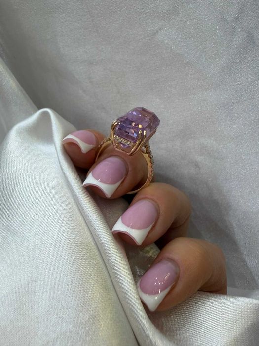 Pierścionek kunzyt 17.26 CT i diamentami naturalnymi 0.43 CT IGI