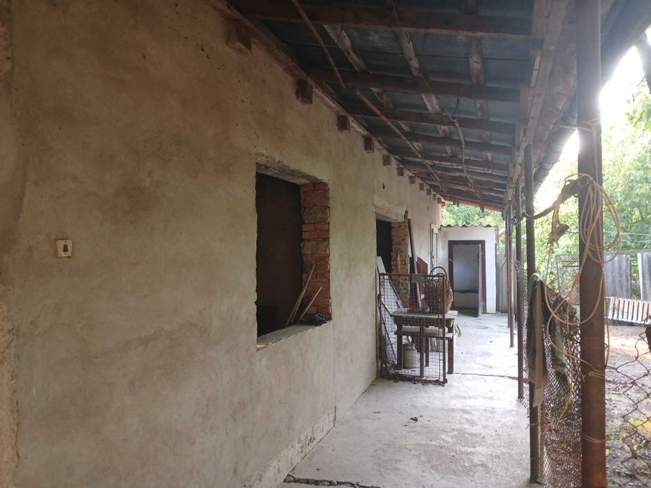 Будинок з горіховим садом в с. Мочола 3 км від м. Берегове