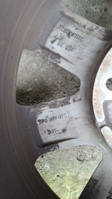Koła wielosezonowe 5x130 Touareg 235/65 R17