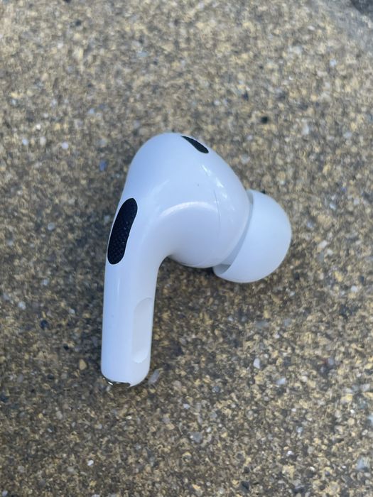 Продам AirPods pro 2 правий оригінал аирподс про 2 оригинал правий