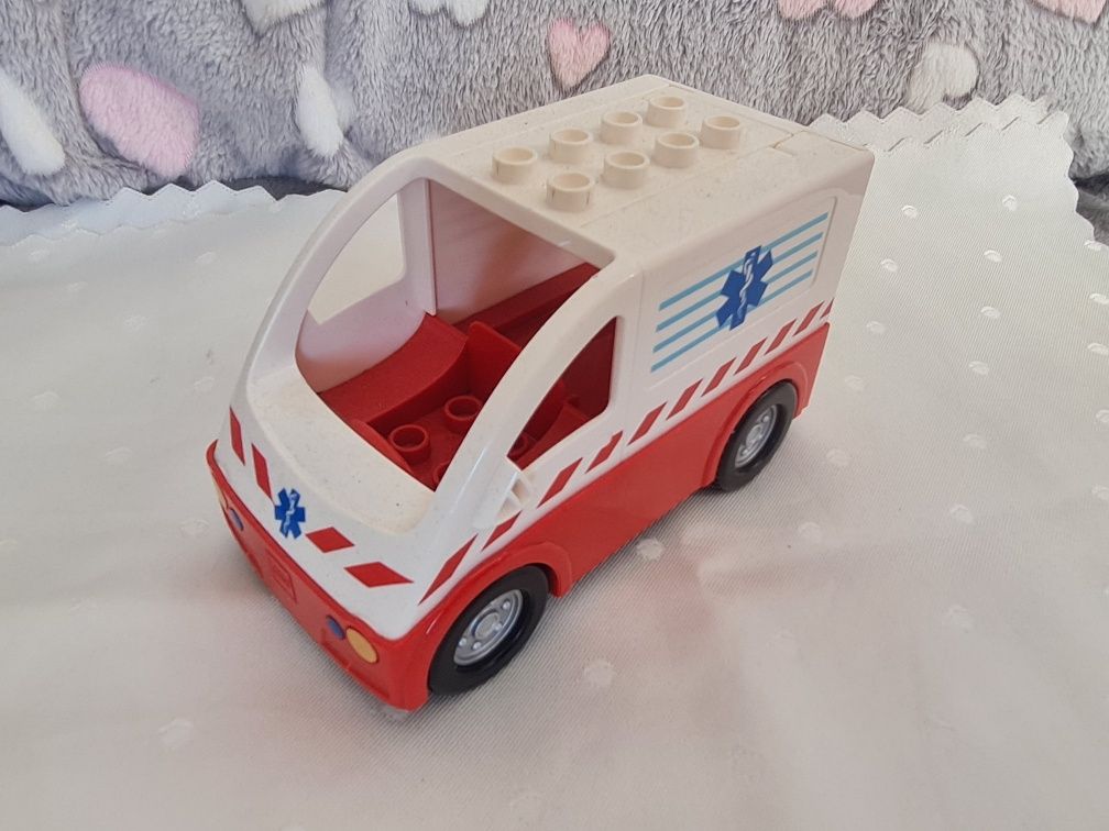Lego duplo karetka