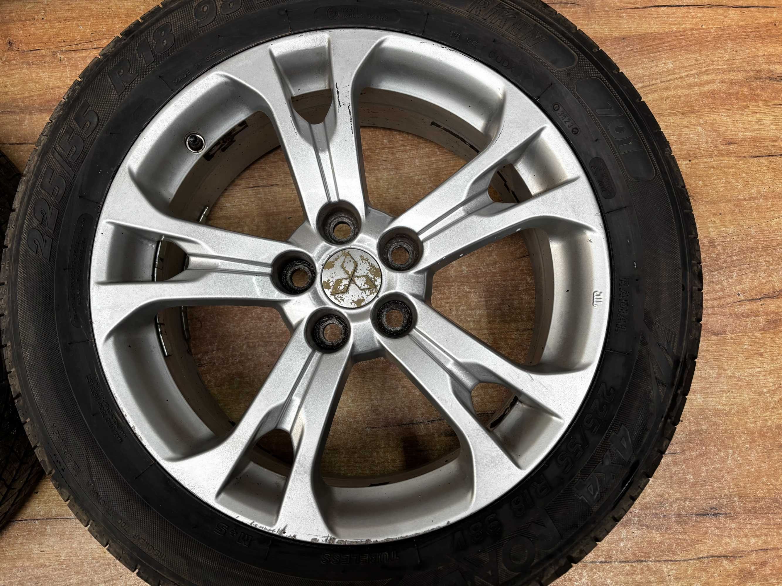 Koła komplet kół felgi Mitsubishi Outlander 225/55/R18