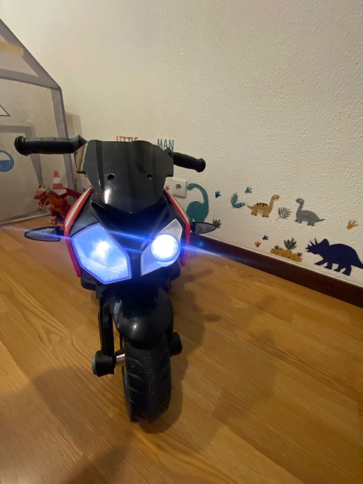 Motocicleta elétrica infantil