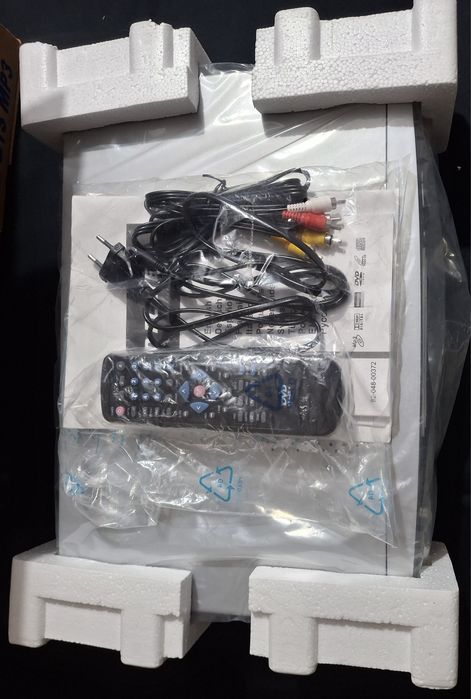 Leitor de DVD Mustek.