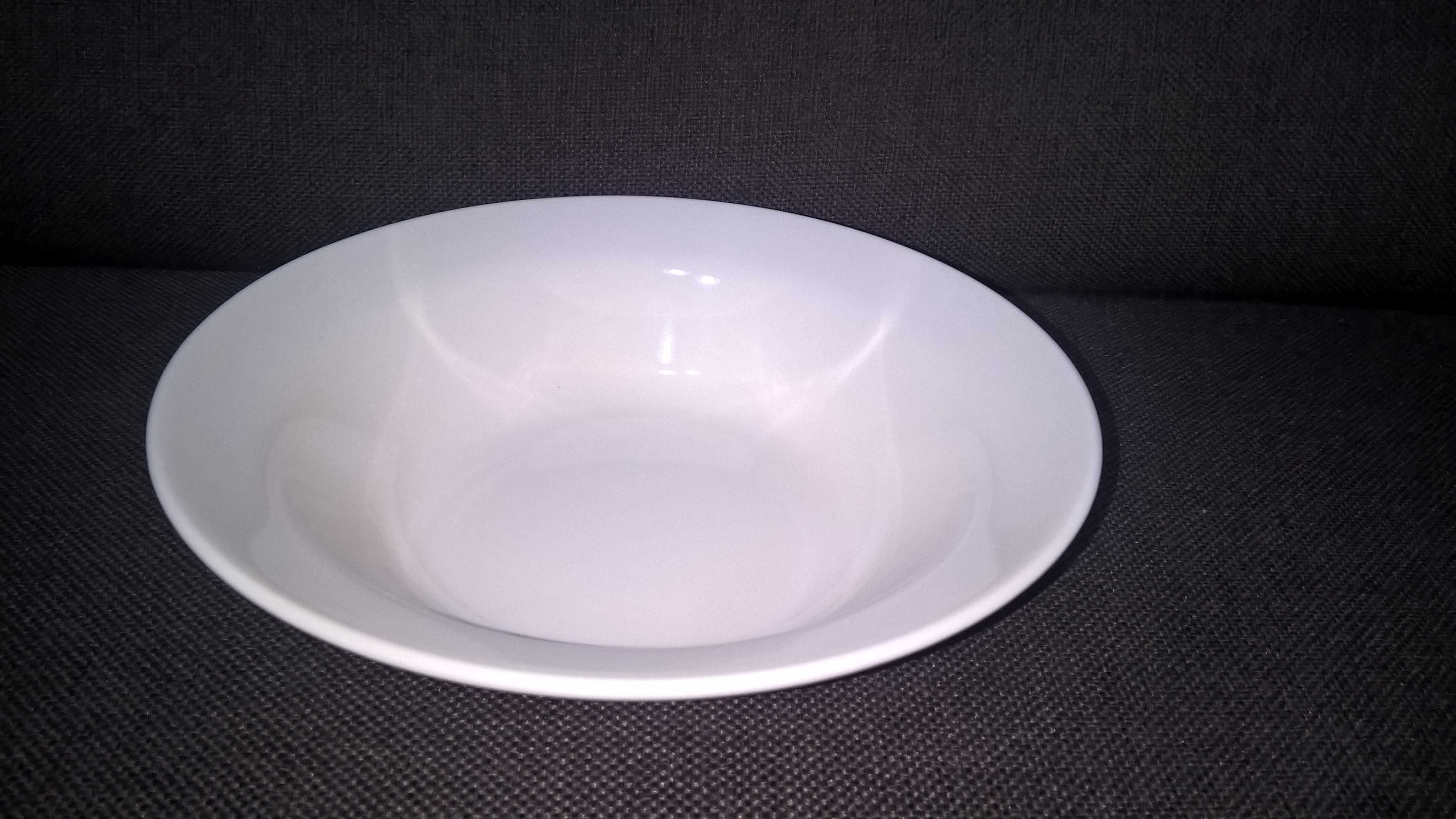 4 duże wysokie głębokie talerze Ikea (écru) - średnica ok. 20 cm