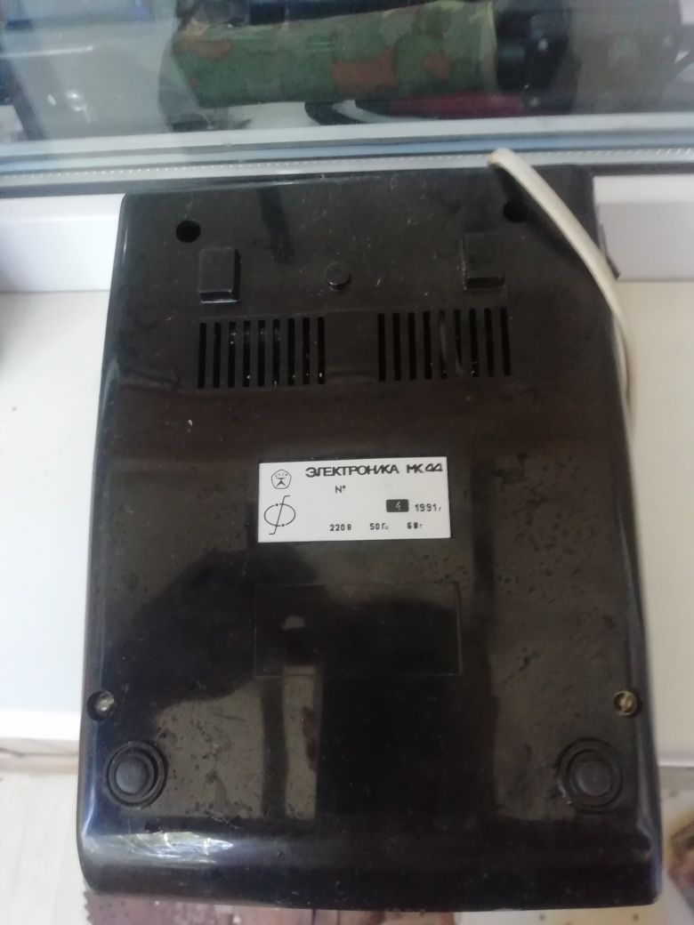 Продам калькулятор электронный МК 44