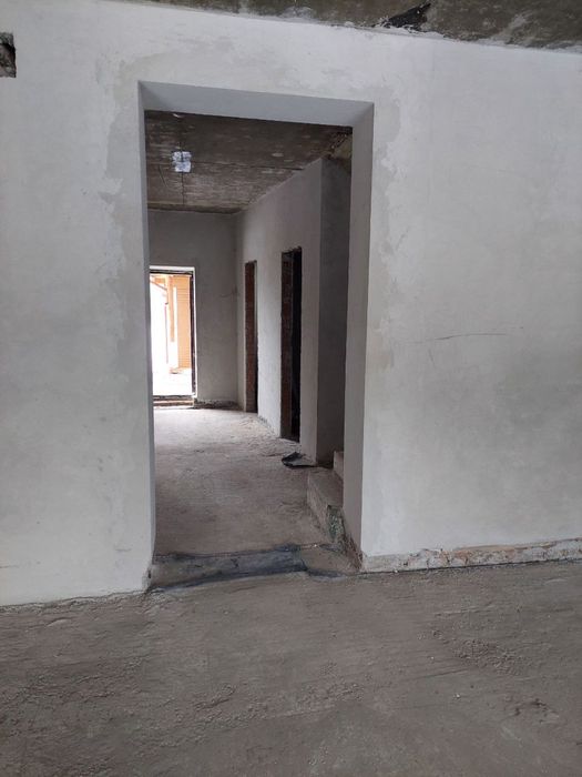 Продаж цегляного спареного будинку