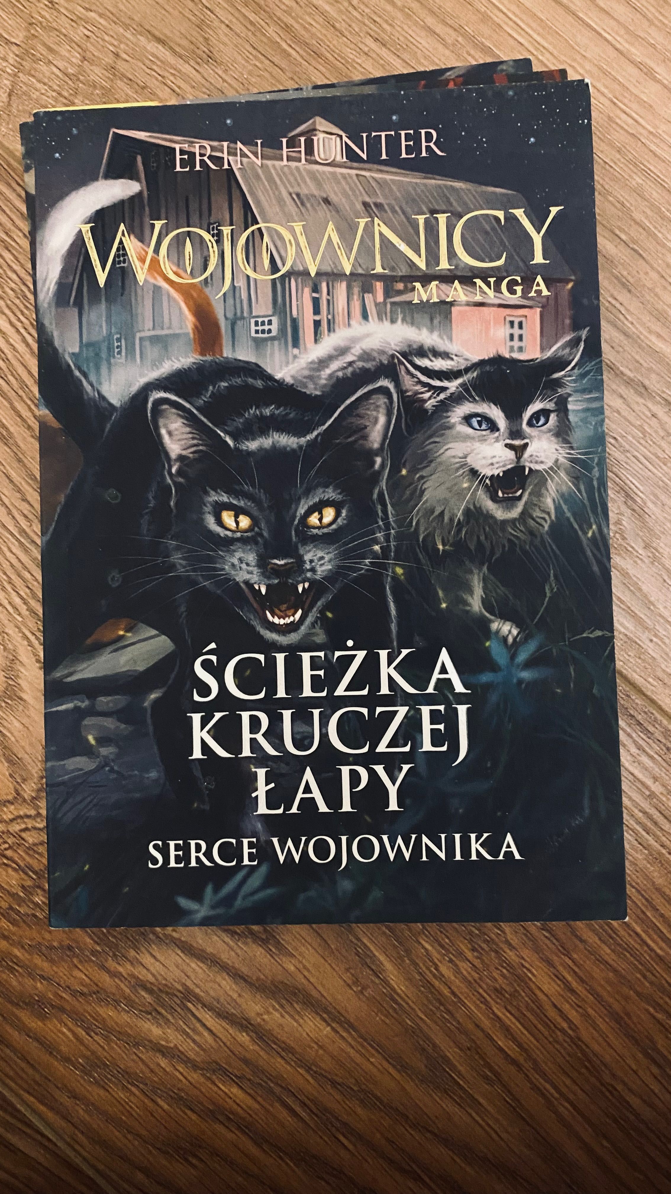 Sprzedam całą trylogię „Ścieżki Kroczących Łap” – Wojownicy Manga