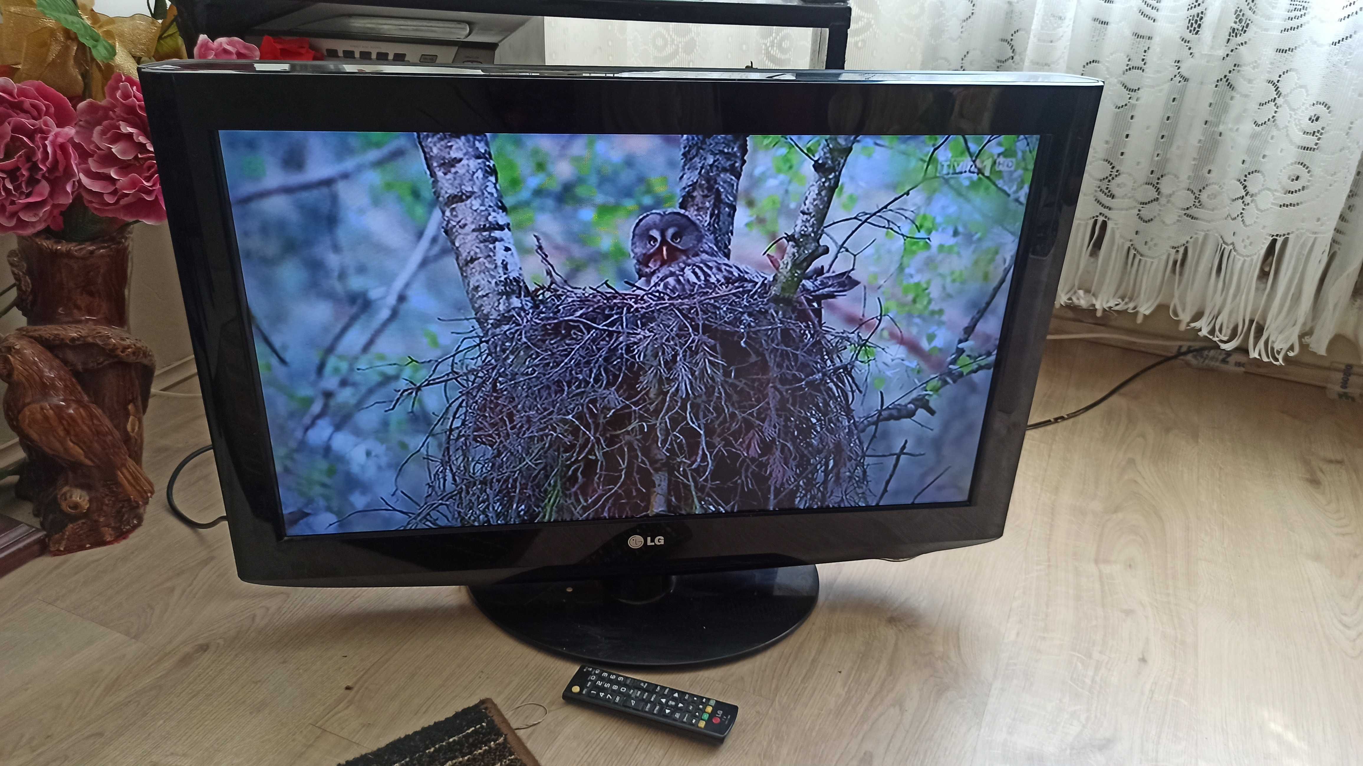 tv/monitor LG 32LH2000 VGA DVB-T analog + pilot