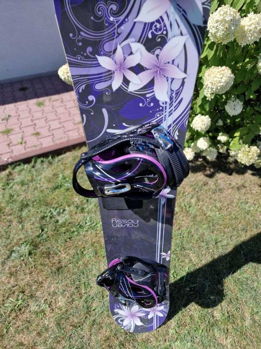 Deska snowboardowa Raven 151 cm z wiązaniami, jak nowa