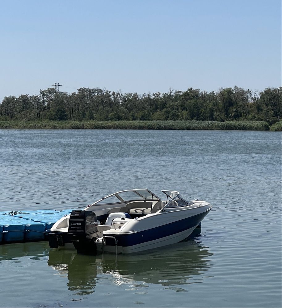 Катер, човен, лафет Bayliner, лодка, продаж з причепом та двигуном