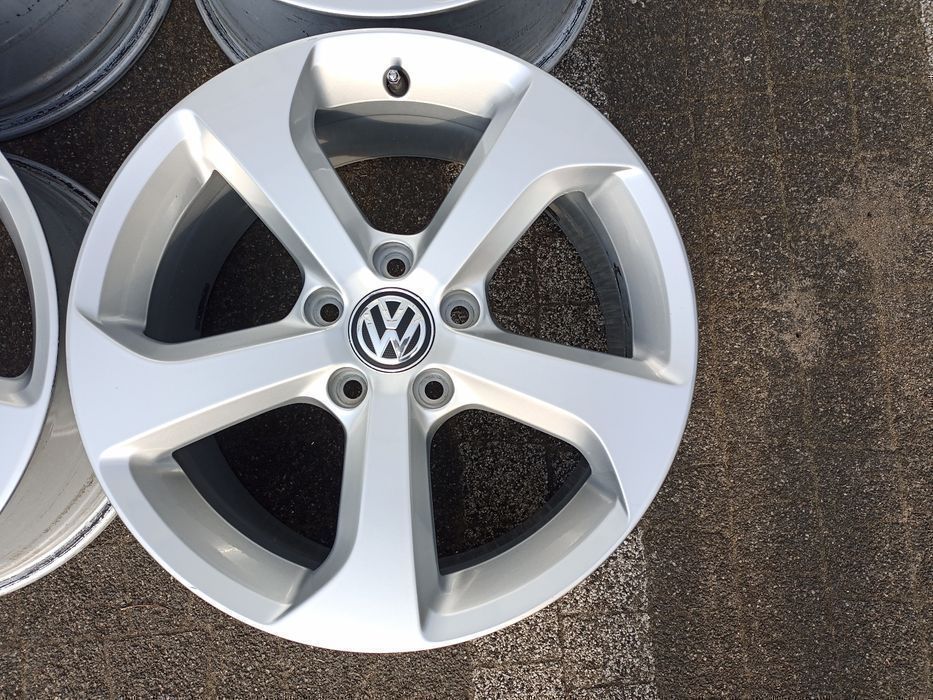 VW 17" Golf VI GTI 5c0 Caddy Eos Touran 7,5*17 ET49 Audi A3 Skoda OEM