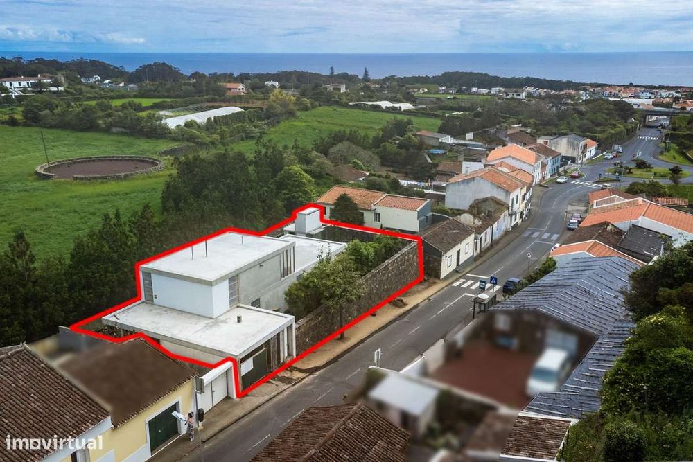 Moradia em construção - Rosto do Cão