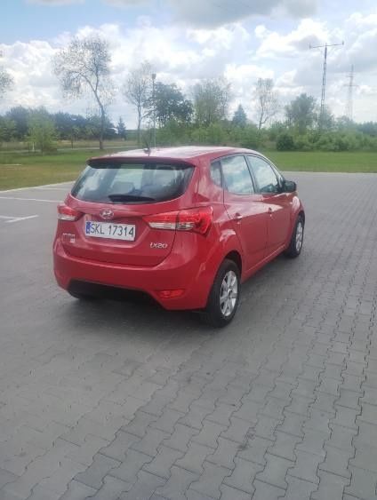 Hyundai ix20 dwa komplety kół ładny stan