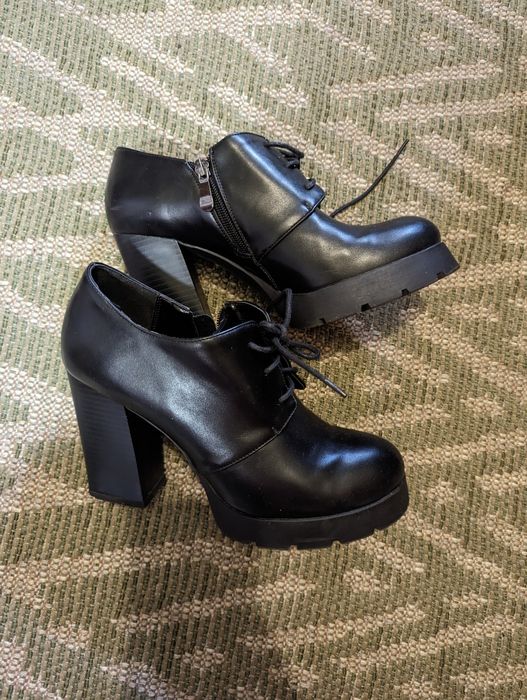 Ботильони жіночі розмір 39