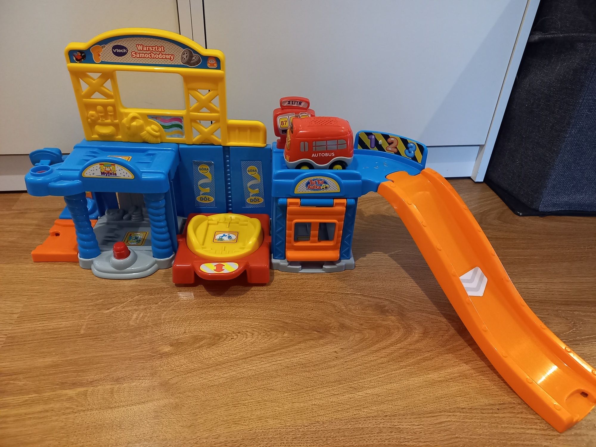 Warsztat samochodowy vtech z autkiem