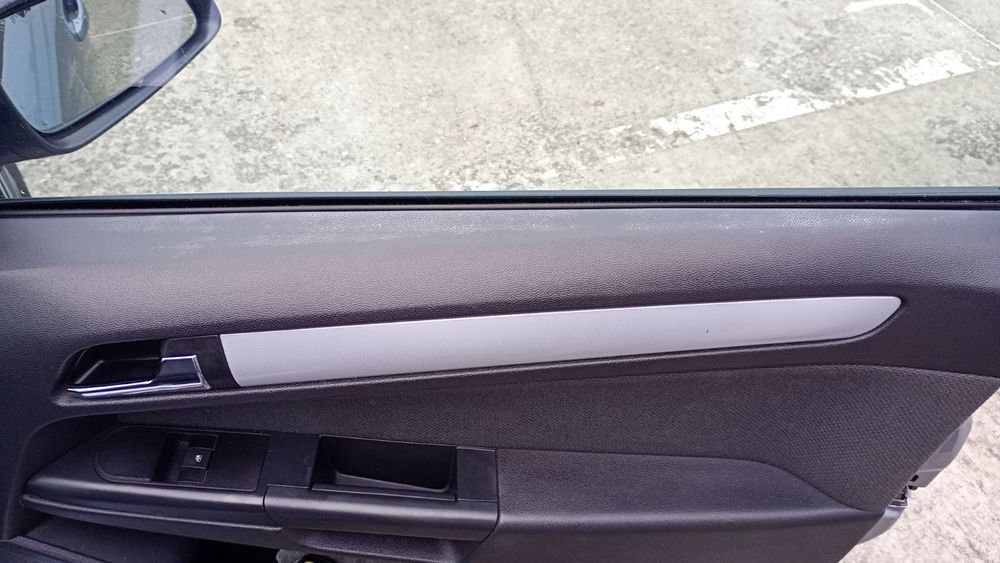 Продам Opel Astra H