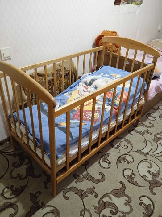 Детская кроватка