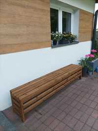 Drewniana ławka ogrodowa