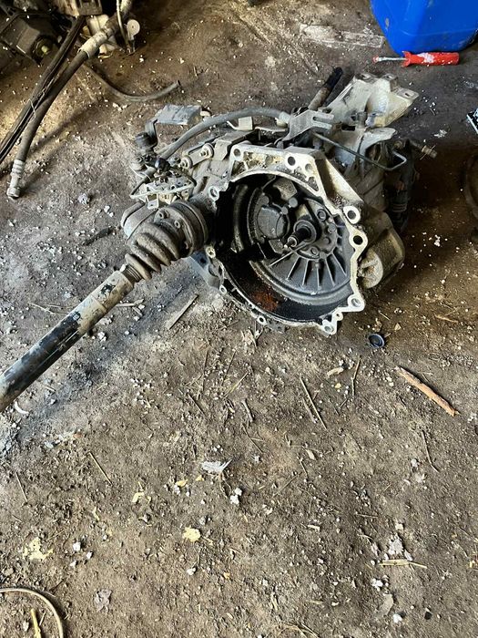 Skrzynia biegów golf IV 1.4