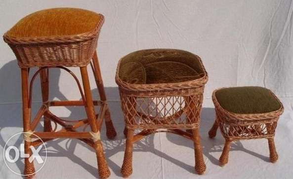 wiklinowy taboret tapicerowany