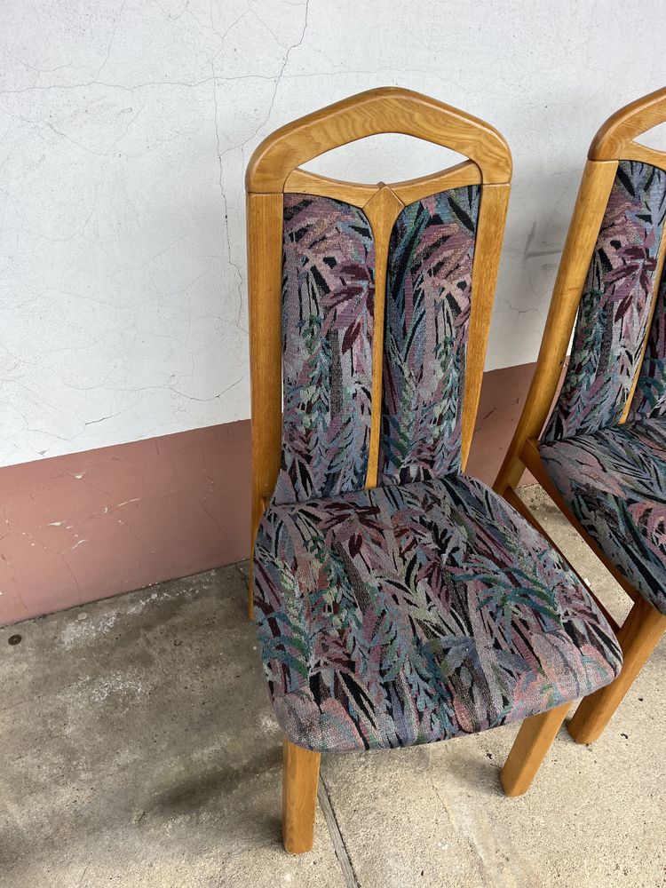 Krzesła drewniane z materiałem idealne. Transport.Wysyłka