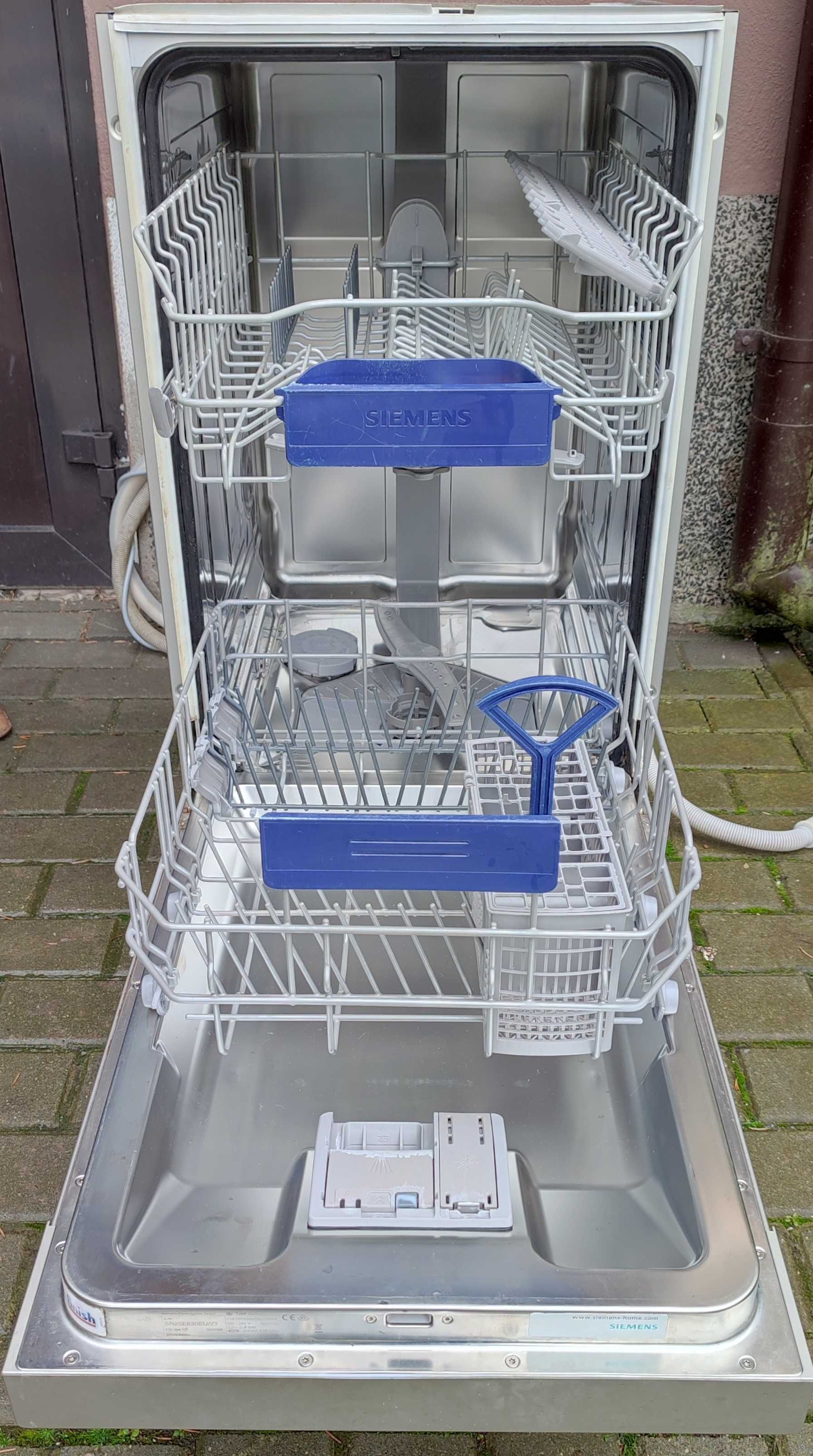 Zmywarka wolnostojąca srebrna Siemens SR25E830EU/23 45 cm.