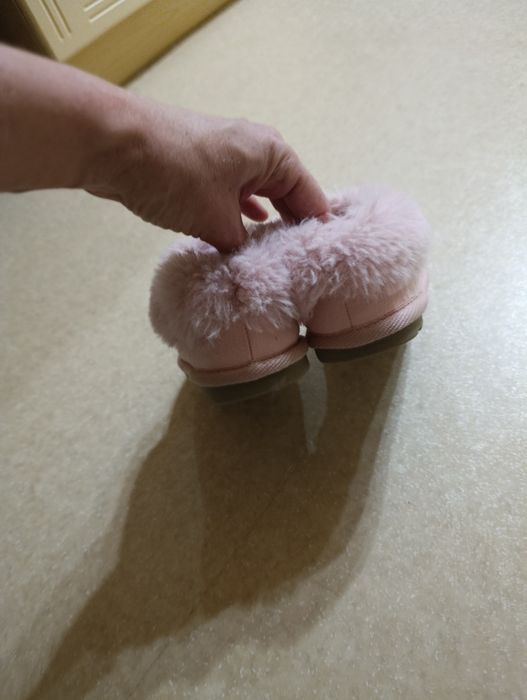 Капчики на хутрі на дівчинку 12 розмір