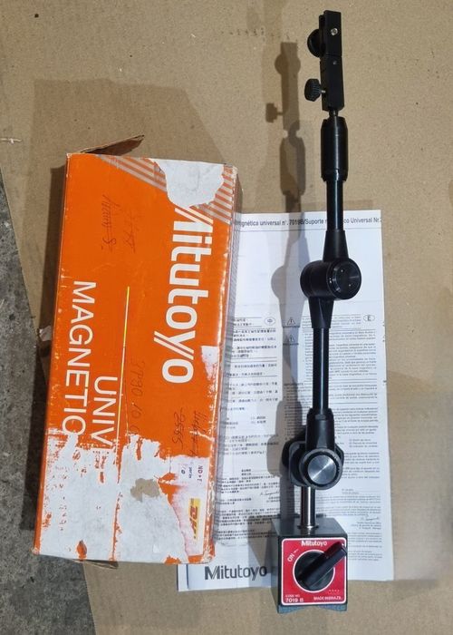 Універсальна магнітна стійка Mitutoyo 7019B