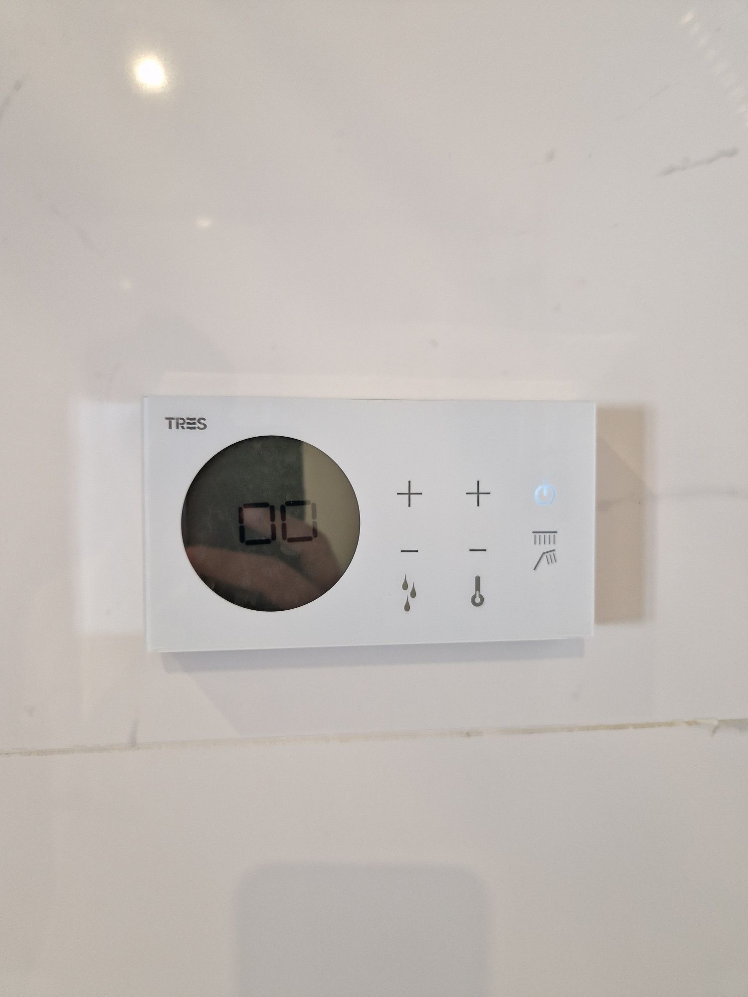 Sistema de duche electrónica TRES