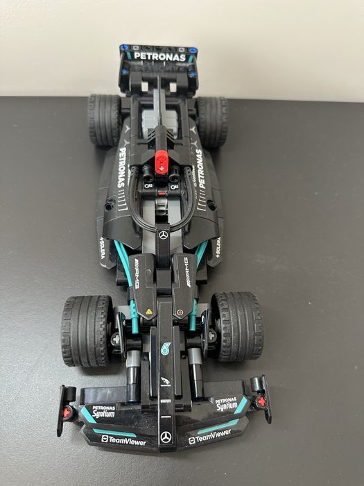 Конструктор Legi Champions для перегонів Mercedes-AMG F1 W15