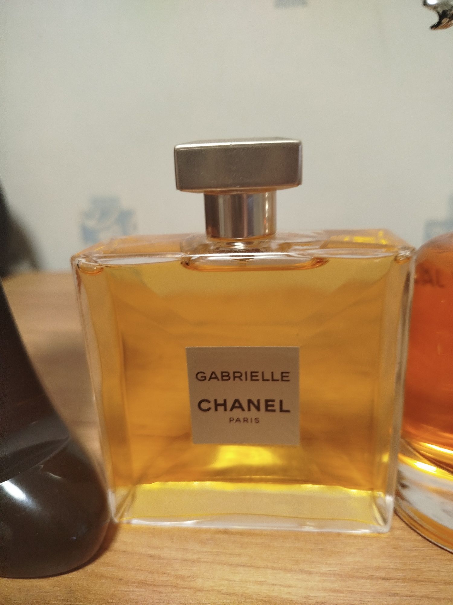 Парфуми жіночі Givenchy, Chanel, Carolina Herrera, Scandal