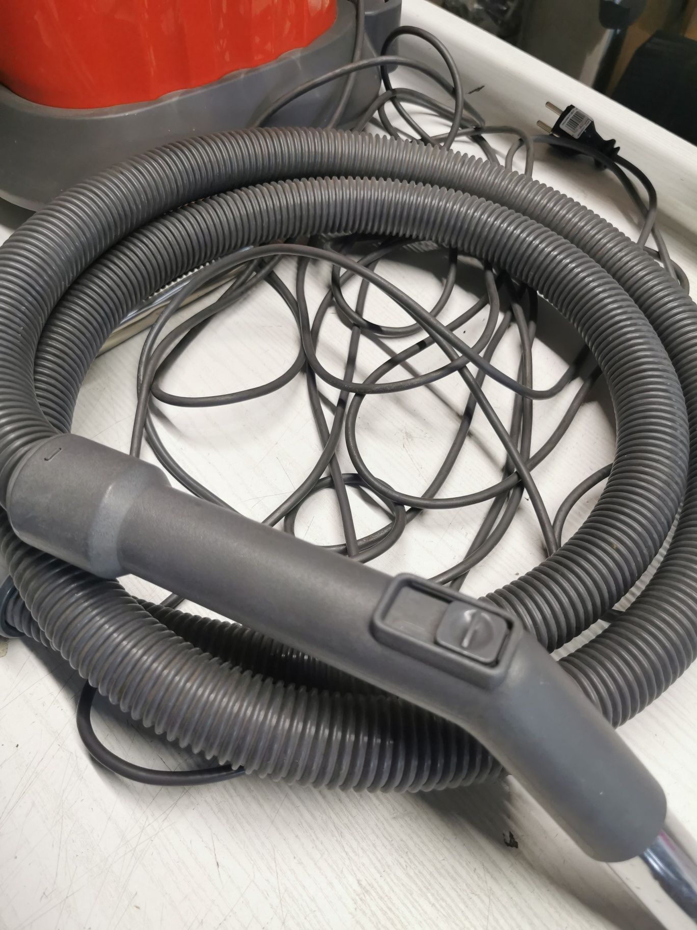 Odkurzacz na mokro i sucho vax 1400w